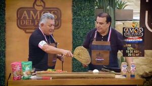 Popular / (VIDEO) ¡Expeloteros albirrojos ya tienen fecha para cocinar asadachos en TV!