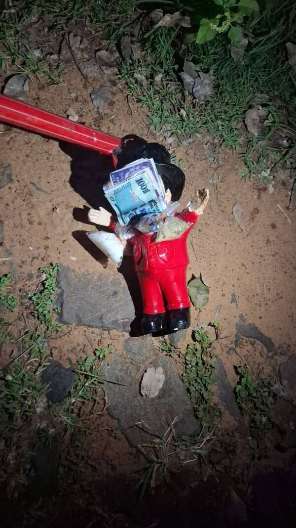 Llamativa detención de una mujer por supuesta hechicería en Curuguaty  - Policiales - ABC Color