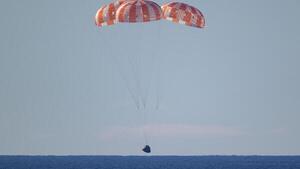 Temperaturas de más de 2.700 °C y velocidad de 40.000 km por hora: Así fue el regreso de la misión Artemis II