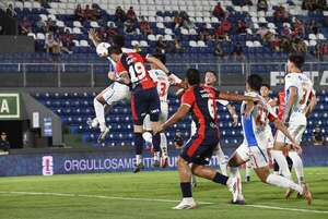 Un Cerro Porteño deslucido igualó sin goles con Nacional que tuvo dos expulsados - Fútbol - ABC Color