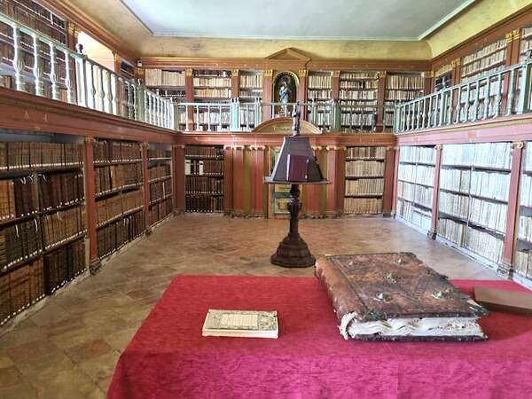 San Millán de la Cogolla y los orígenes del idioma español - ABC Revista - ABC Color