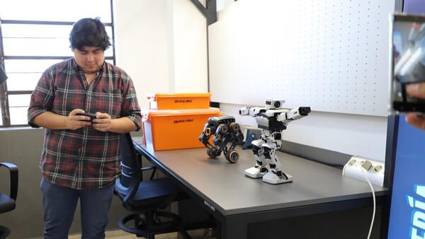 FIUNA estrena laboratorio propio de Mecatrónica e Inteligencia Artificial