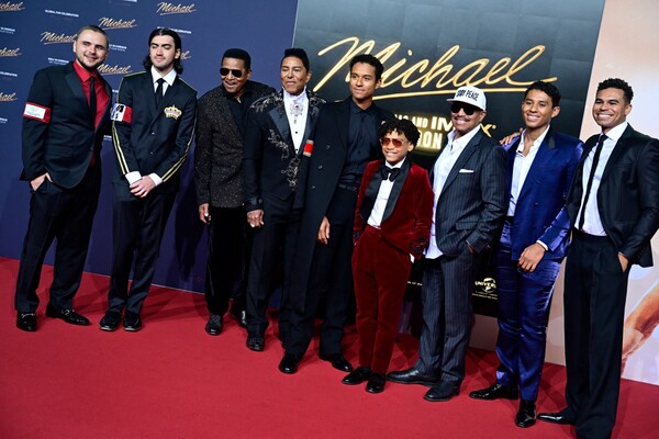 La "Jacksonmanía" se apoderó de Berlín por estreno mundial de "Michael"