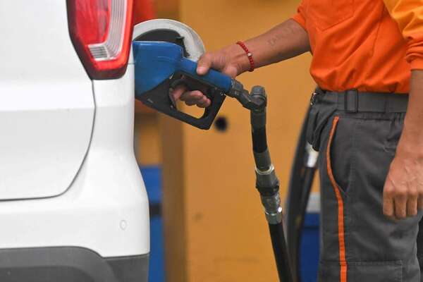 Estos son los incumplimientos que el MTESS encuentra en las estaciones de servicio - Economía - ABC Color