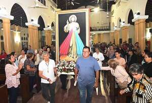 Católicos celebran el Día de la Divina Misericordia - Nacionales - ABC Color