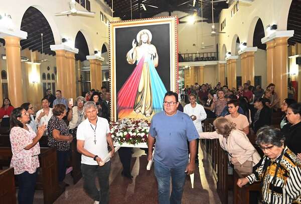 Católicos celebran el Día de la Divina Misericordia - Nacionales - ABC Color