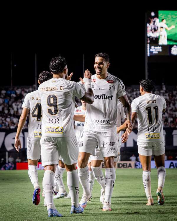El Santos de Neymar vence al Mineiro en el Brasileirão - Fútbol Internacional - ABC Color