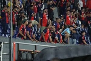 Popular / "Que se vayan todos", el cántico de la preferencia azulgrana hacia los jugadores