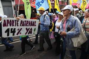 La Caja Fiscal atenta contra la Constitución, advierte especialista - Economía - ABC Color
