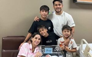 Popular / "Tito" Torres: "Feliz de ser papá de 4 varones, seguiremos buscando la nena"