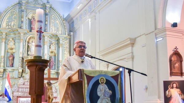 Cardenal denuncia los “muros de guerras” y la falta de misericordia