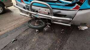 Choque entre moto y bus deja tres jóvenes fallecidos, incluyendo una menor - Noticiero Paraguay