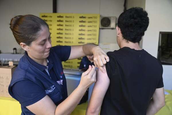 Vacunación en ABC: a las 8:00 se inicia inmunización contra la influenza y el neumococo  - Nacionales - ABC Color