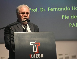 Advierten sobre crisis en carreras de Medicina y falta de condiciones para garantizar formación de calidad