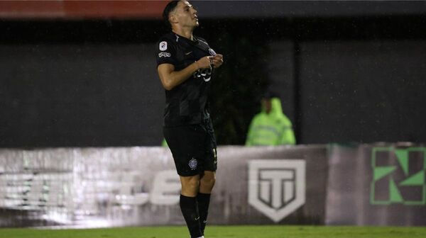 Olimpia dio la cara y se aleja en la punta