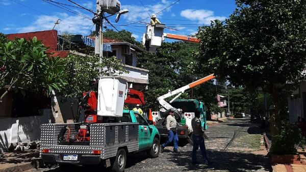 Usuarios de la ANDE en ciudades de Central y Asunción reportaron cortes de luz