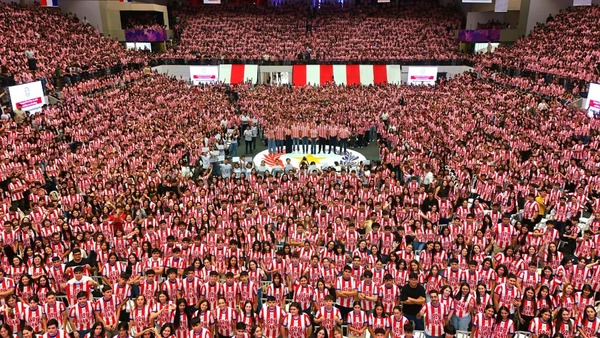 Becas del Gobierno 2026: destacan entusiasmo juvenil y despliegue sin precedentes - ADN Digital