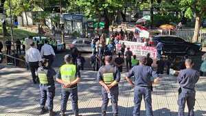 Víctimas de la mafia exigen levantar embargos y suspensión de matrículas