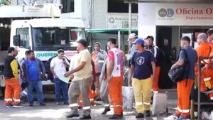 Crisis de la basura en Asunción: Trabajadores de Aseo Urbano realizaron paro momentáneo