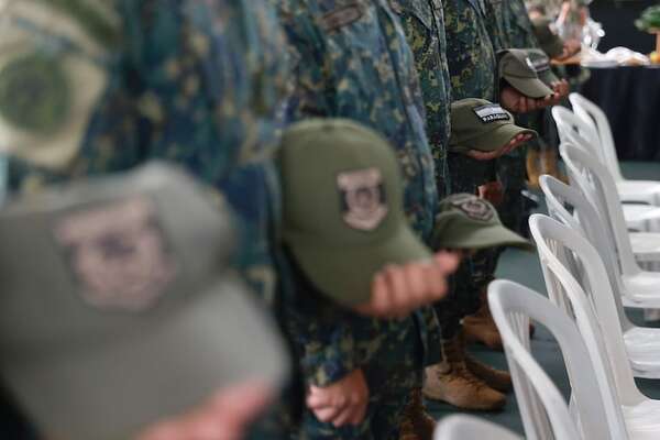 Abren sumario por denuncia de militares trabajando en la granja del comandante - Nacionales - ABC Color