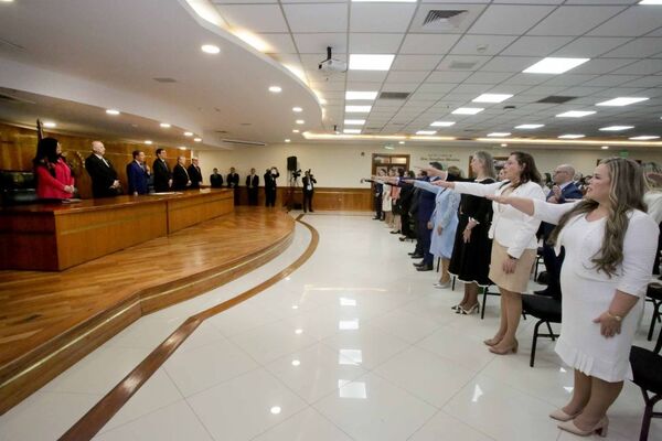 Autoridades judiciales tomaron juramento a magistrados, fiscales y defensores