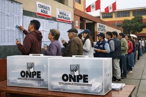Miles de peruanos votan un día después de las elecciones - ADN Digital