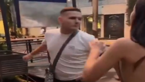 Hombre golpea a una joven a la salida de un local nocturno en Asunción