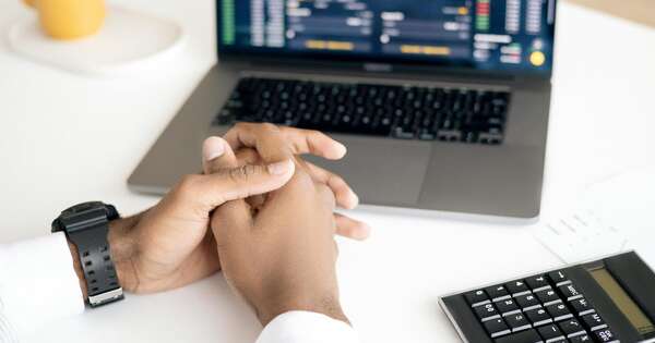 Incertidumbre global y local contraen senda de expansión en mercado de valores