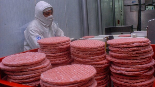 Paraguay amplía exportación de productos cárnicos a Argentina e incorpora hamburguesas