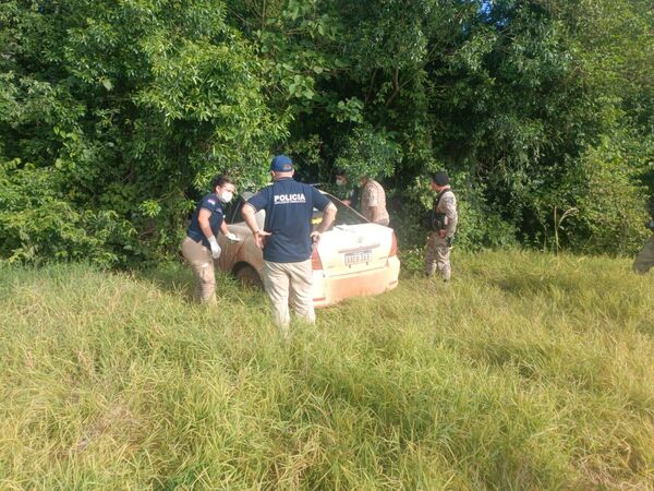 Recuperan vehículo robado tras persecución policial en General Artigas