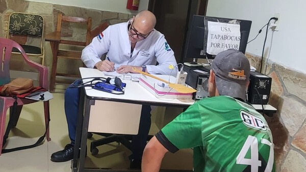 Tras críticas a la gestión de Peña en Salud, destituyen de jefatura al doctor Carlos Morínigo