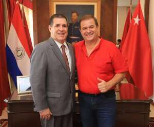 Pablo Zeballos denuncia que intendente de Lambaré cerró su local gastronómico por sus críticas - Política - ABC Color