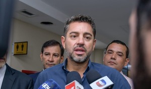 Alliana acepta precandidatura a presidencia: “Voy a abocarme a mi rol como vicepresidente” | Unicanal