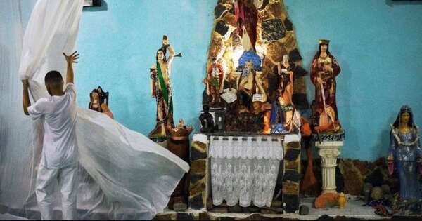 La Nación / Acusan a líder de secta religiosa por abuso de menores