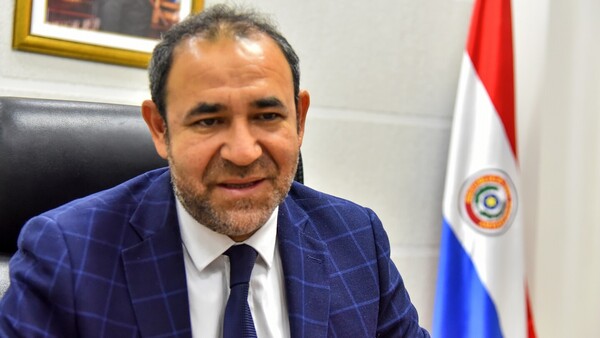 Piden elevar déficit a 2,5% del PIB, con USD 560 millones más de deudas