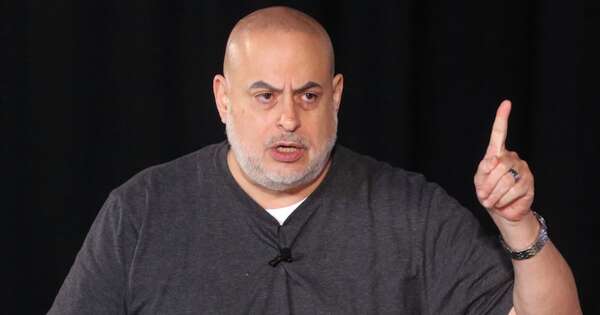 La Nación / Payo renuncia a su precandidatura para edil por sus pretensiones presidenciales