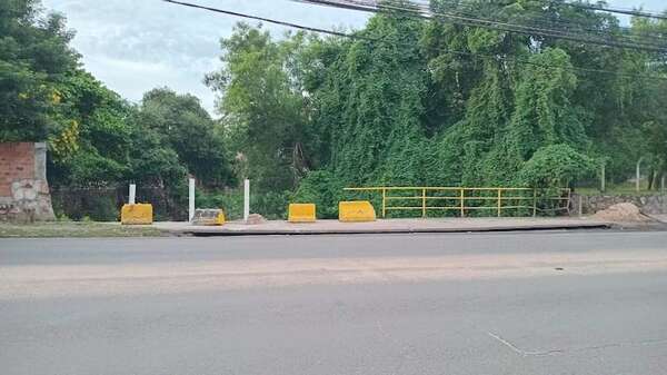 Sin baranda en zona de raudales: peligro latente en el arroyo Mburicaó sobre Artigas - Nacionales - ABC Color