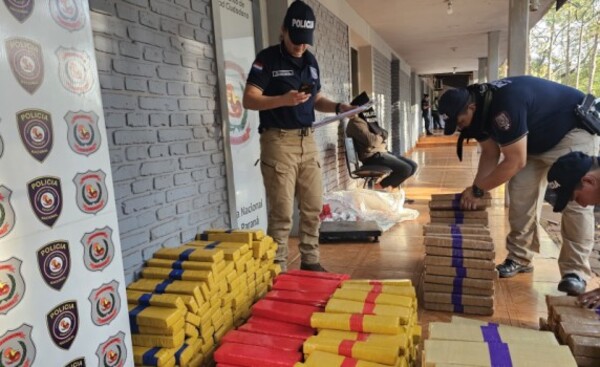 Camión se dirigía al Brasil con más de 352 kilos de marihuana prensada