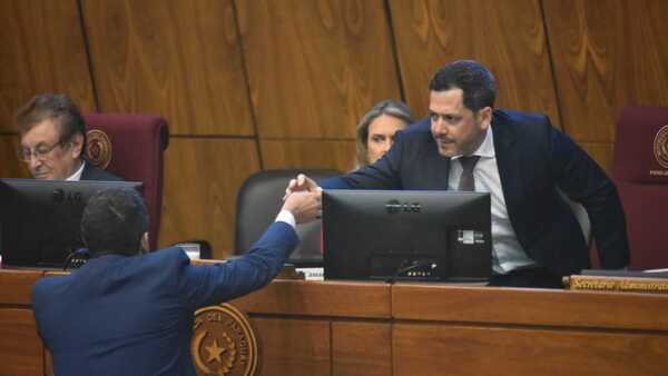 Latorre afirma que la candidatura de Alliana genera "tranquilidad" y lanza nombres para la fórmula 2028