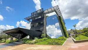 Diputado Espínola exige intervención del BCP a Ueno: “¿Está mintiendo sistemáticamente?“ - Política - ABC Color