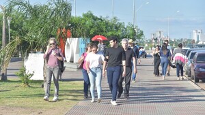 Paraguay tendría más adultos mayores que niños en el 2050, según experto