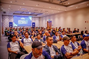Entrenadores del CARDIF finalizan capacitación en Seminario del Fútbol Sudamericano