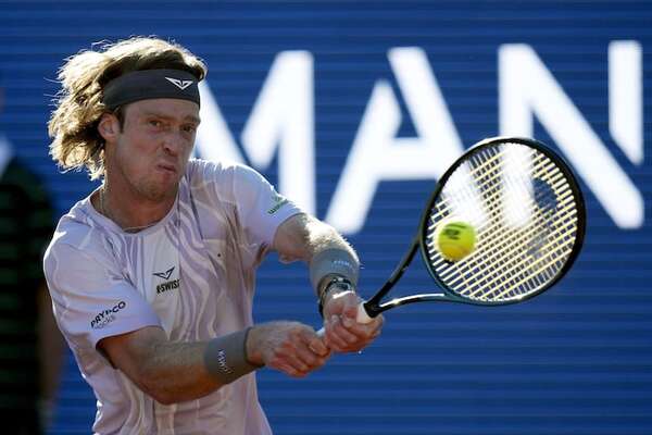 Rublev y Nakashima acaban con aventura catalana de Navone y Cerúndolo - Polideportivo - ABC Color