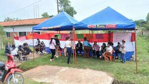 Padres toman colegio de Troche y denuncian imposición política de docentes - Nacionales - ABC Color