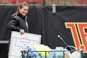 Kompany aplaude decisión de Unión Berlín de nombrar entrenadora Eta - Fútbol Internacional - ABC Color
