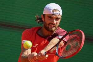 Argentino Báez deja escapar  ventaja de un set y cae en primera ronda - Polideportivo - ABC Color