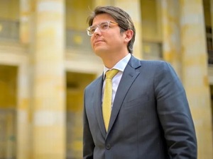 La Fiscalía acusa a otro hombre por su presunto papel en el asesinato del senador Miguel Uribe