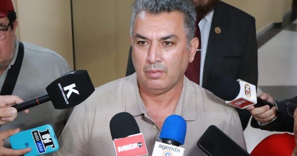 Docentes presionan para que Brítez salga de IPS y marcharán el sábado