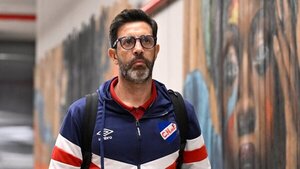 Nacional de Jorge Bava lidera el Grupo B