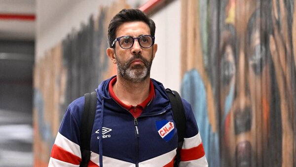 Nacional de Jorge Bava lidera el Grupo B